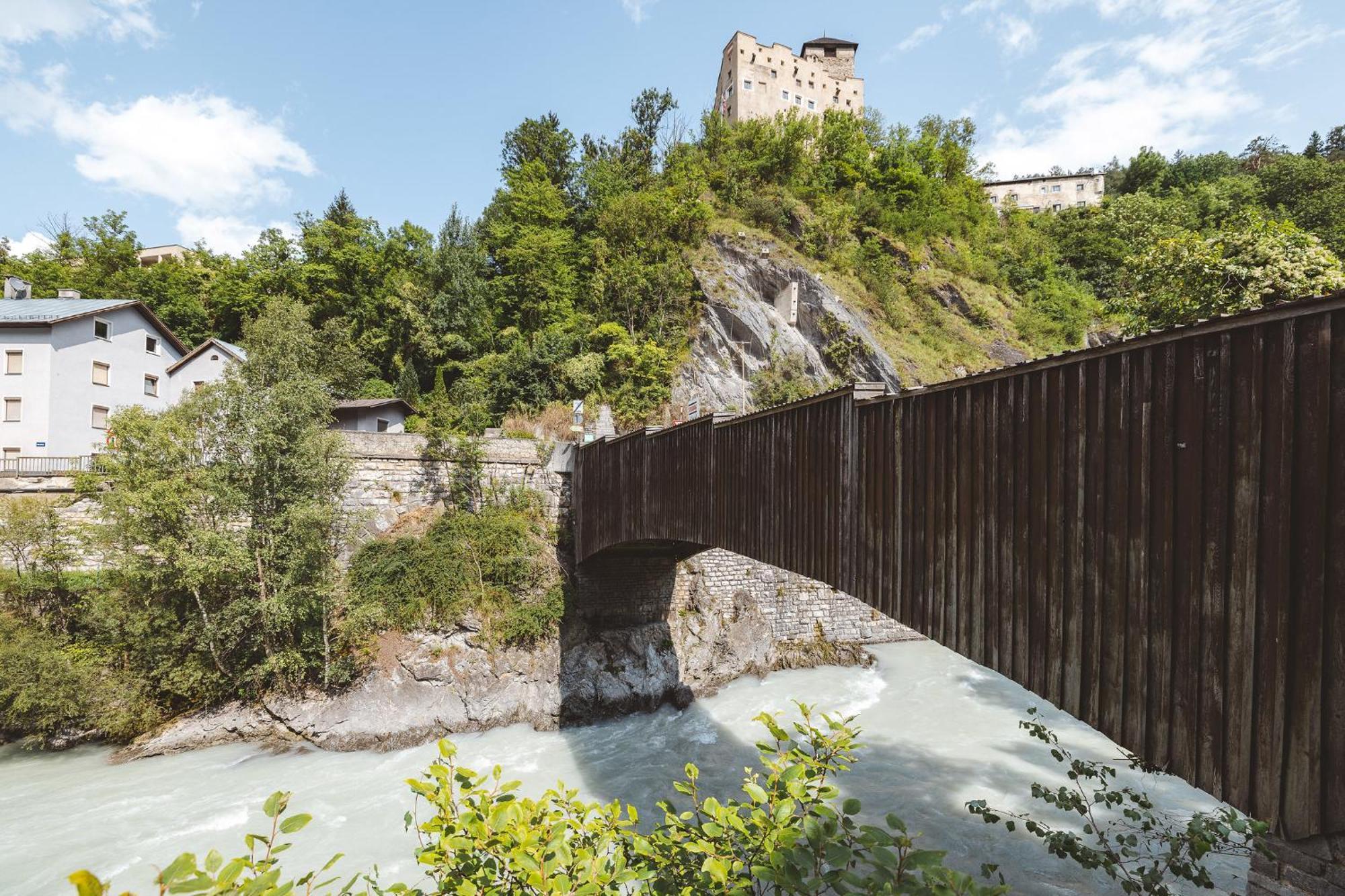Lechtaler Alpenblick Landeck - Privatzimmer & Ferienwohnung Exterior foto