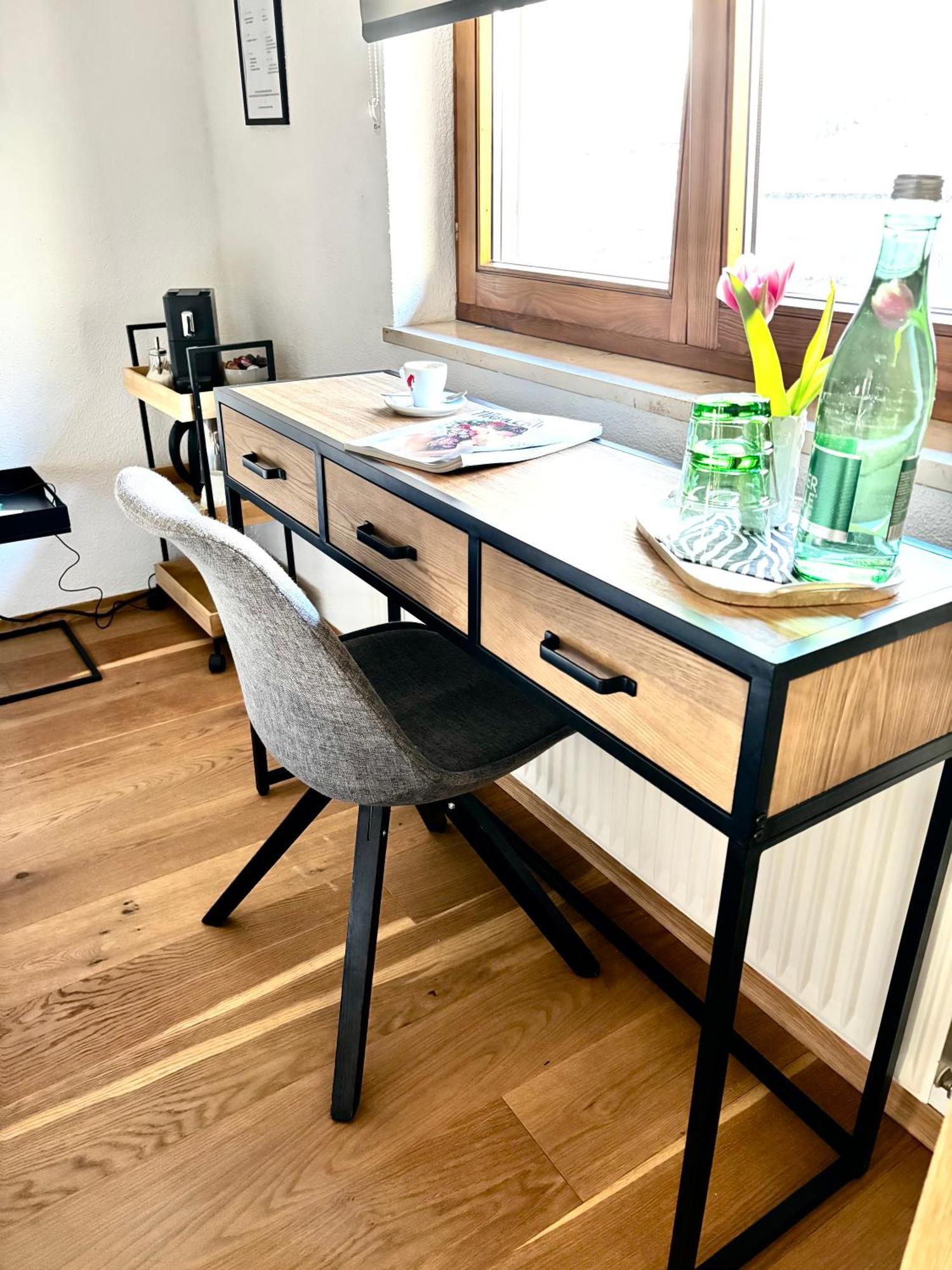 Lechtaler Alpenblick Landeck - Privatzimmer & Ferienwohnung Exterior foto